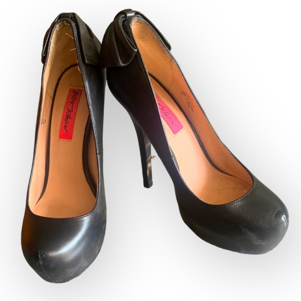 BETSEY JOHNSON Stilettos with Heel Bows